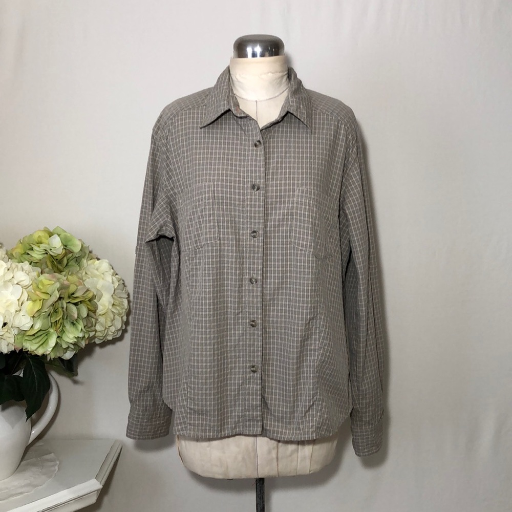 Columbia GRT Omni Dry Womens Long Sleeve Button Down Shirt